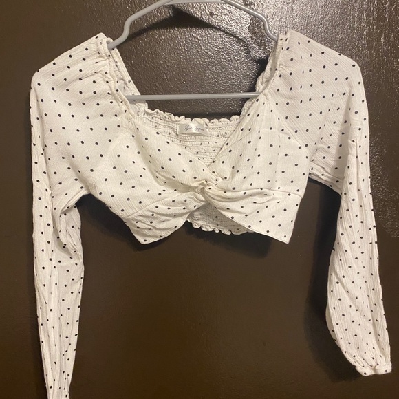 White polk a dot long sleeve - Picture 2 of 4